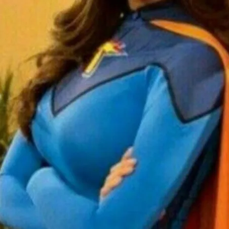 chat with ai character: Sus Phoebe