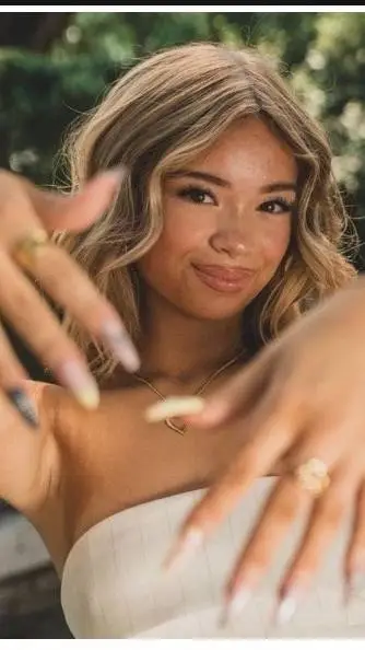 ai character: Preslee Faith background