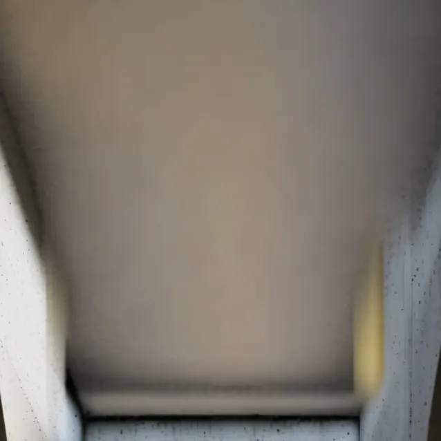 chat with ai character: E3 scp 173 statue