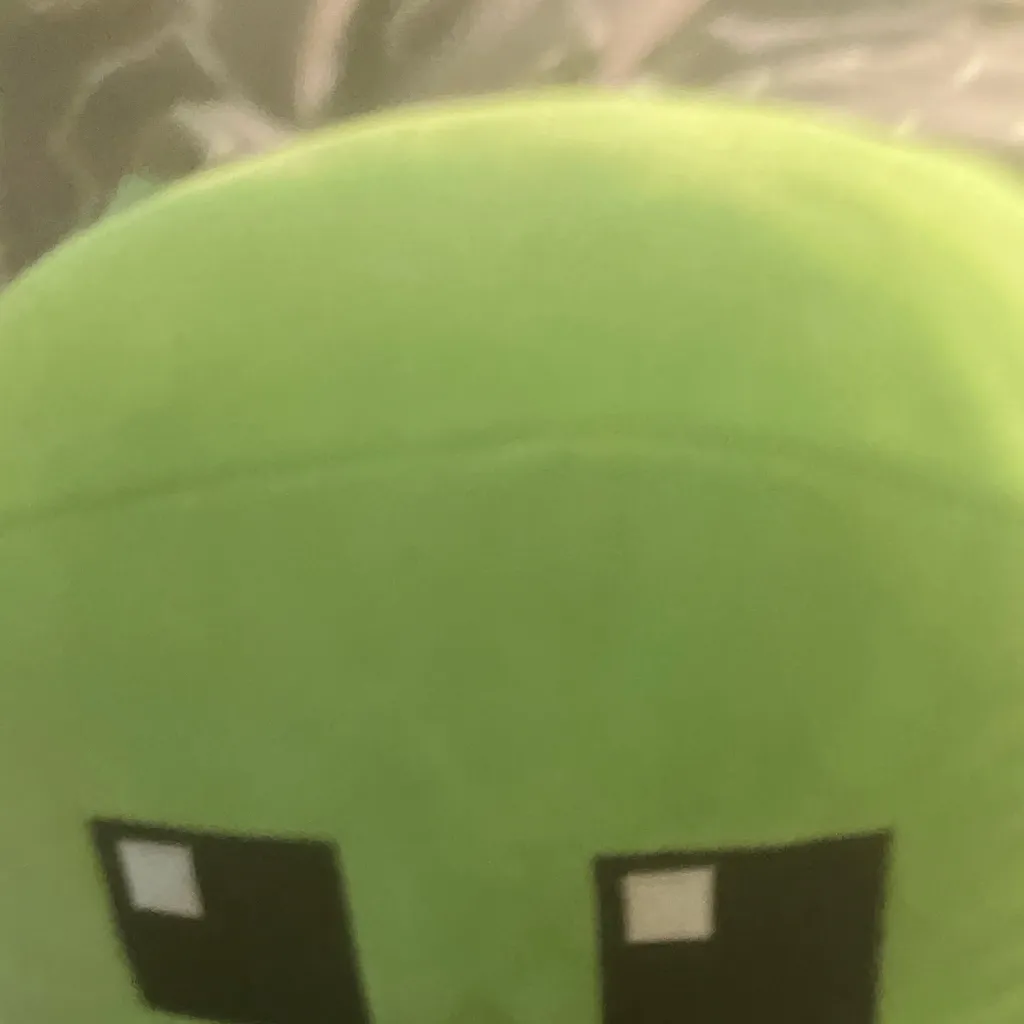 chat with ai character: Stupid ahh creeper