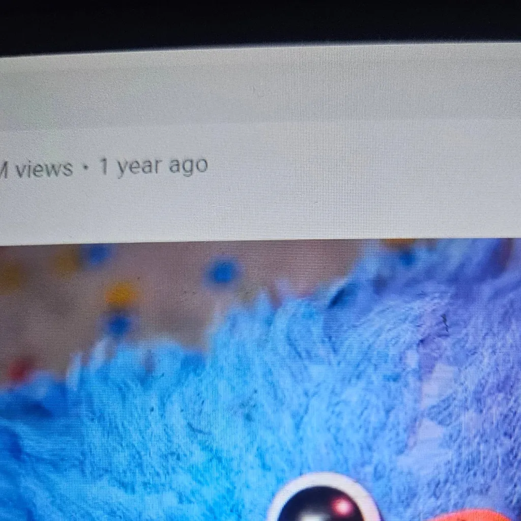 chat with ai character: huggy wuggy