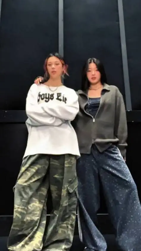 ai character: Megan x yoonchae background