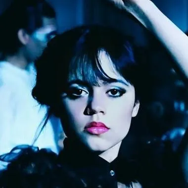 chat with ai character: PROM2