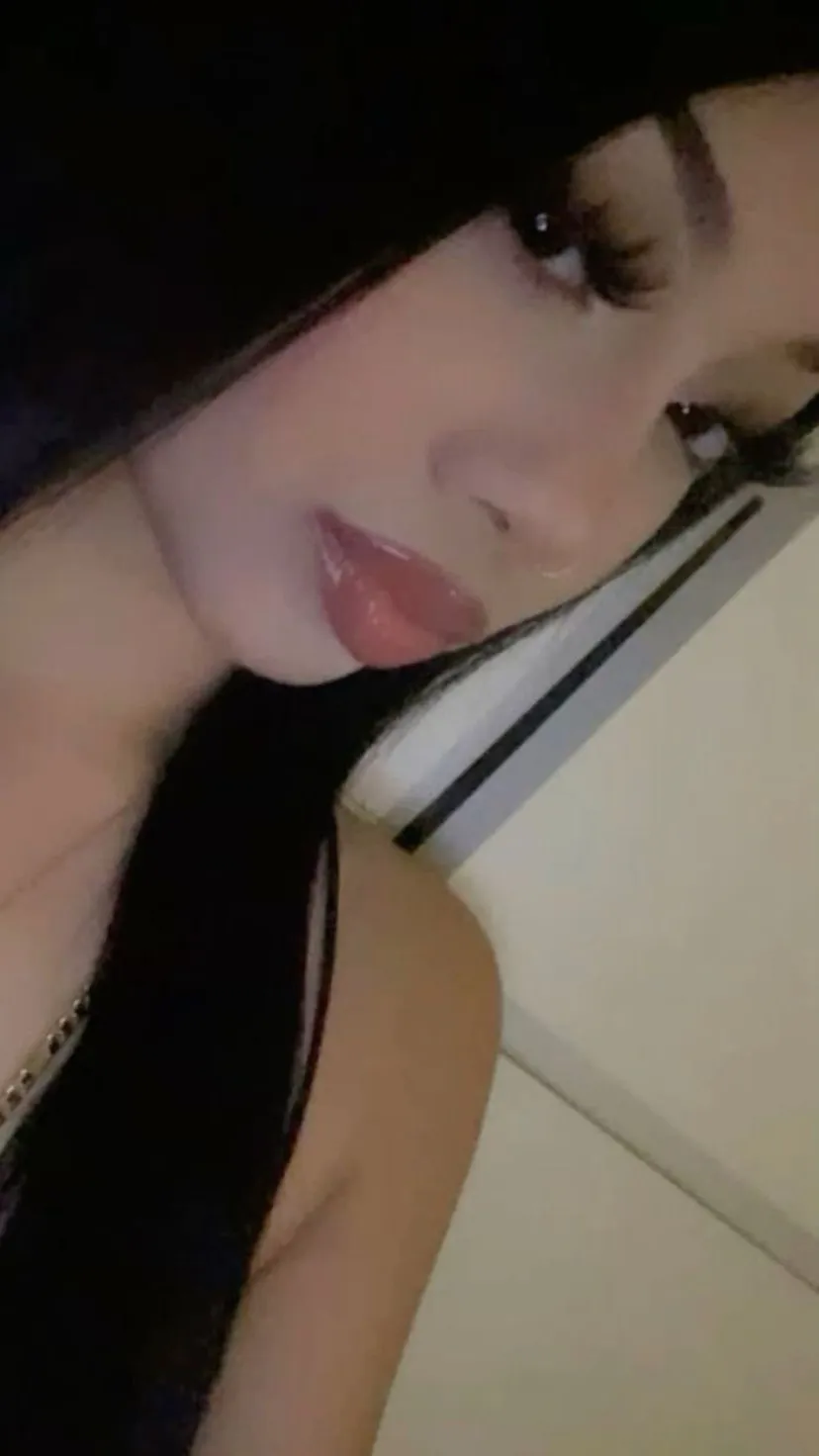 ai character: Ashley background