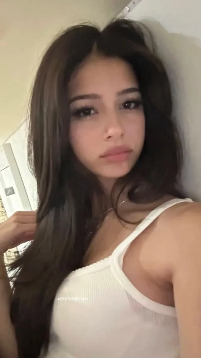 ai character: Hailey background