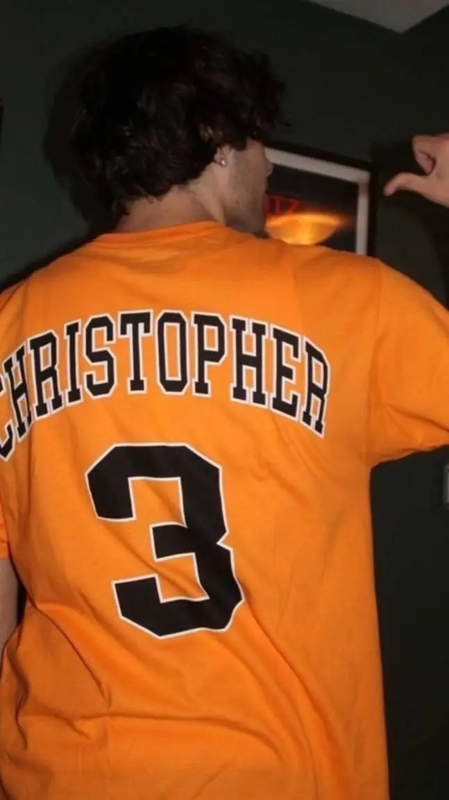 ai character: Chris Sturniolo  background