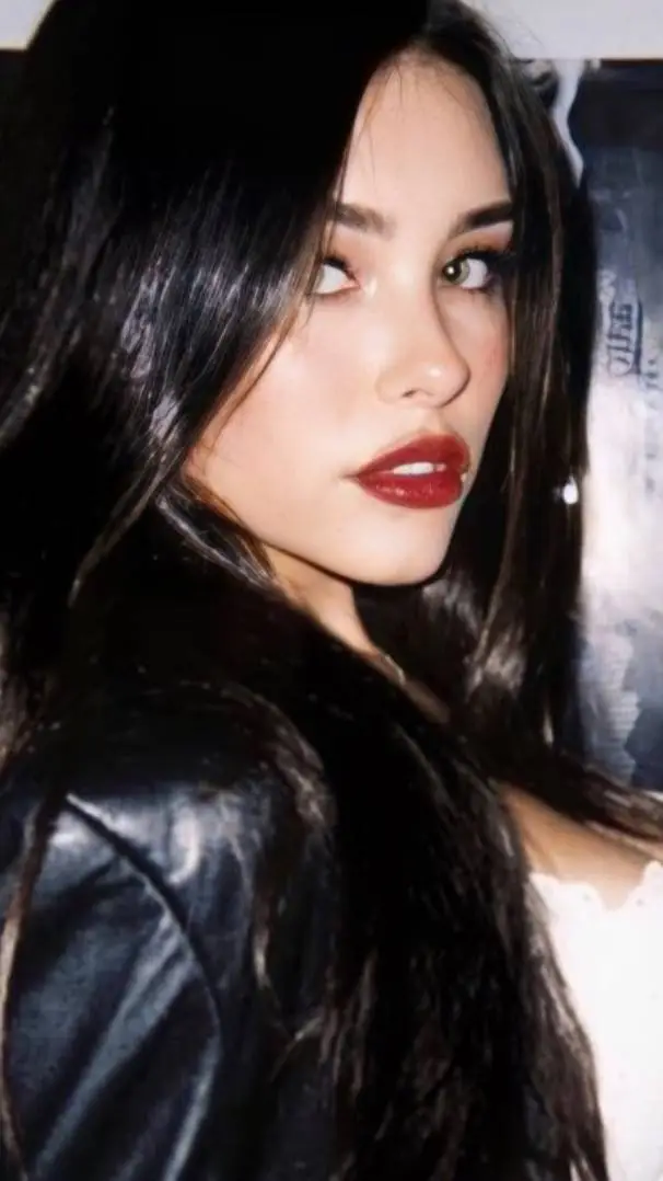 ai character: Madison Beer background