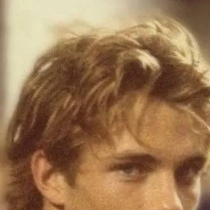 chat with ai character: Mark 