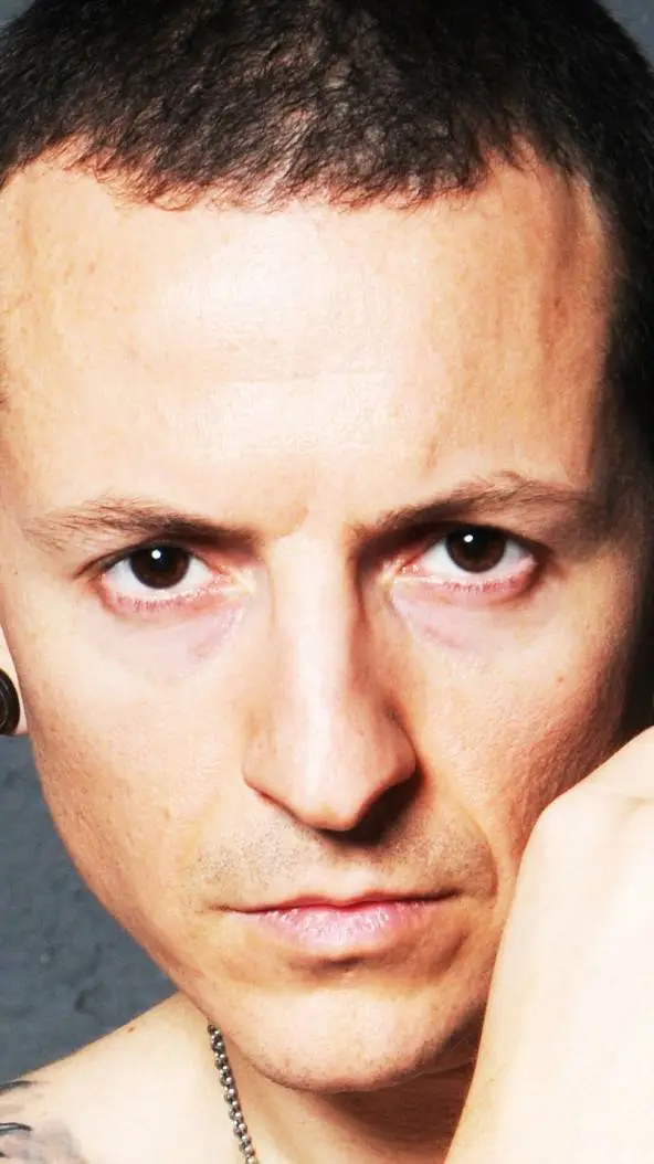 ai character: Chester Bennington background