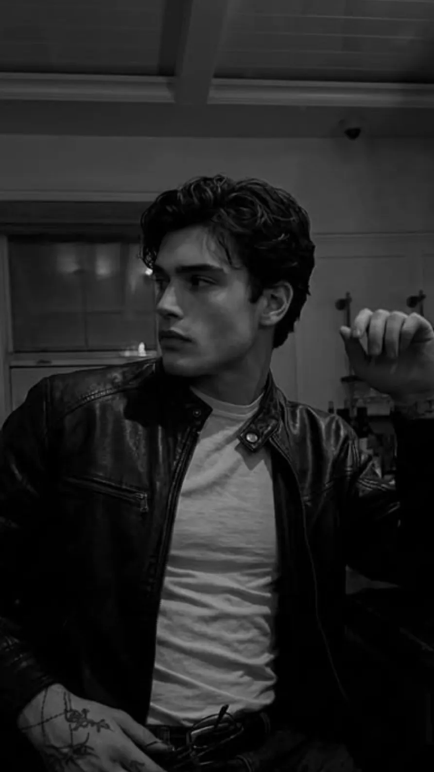 Talkie AI - Chat with Zayden volkov 