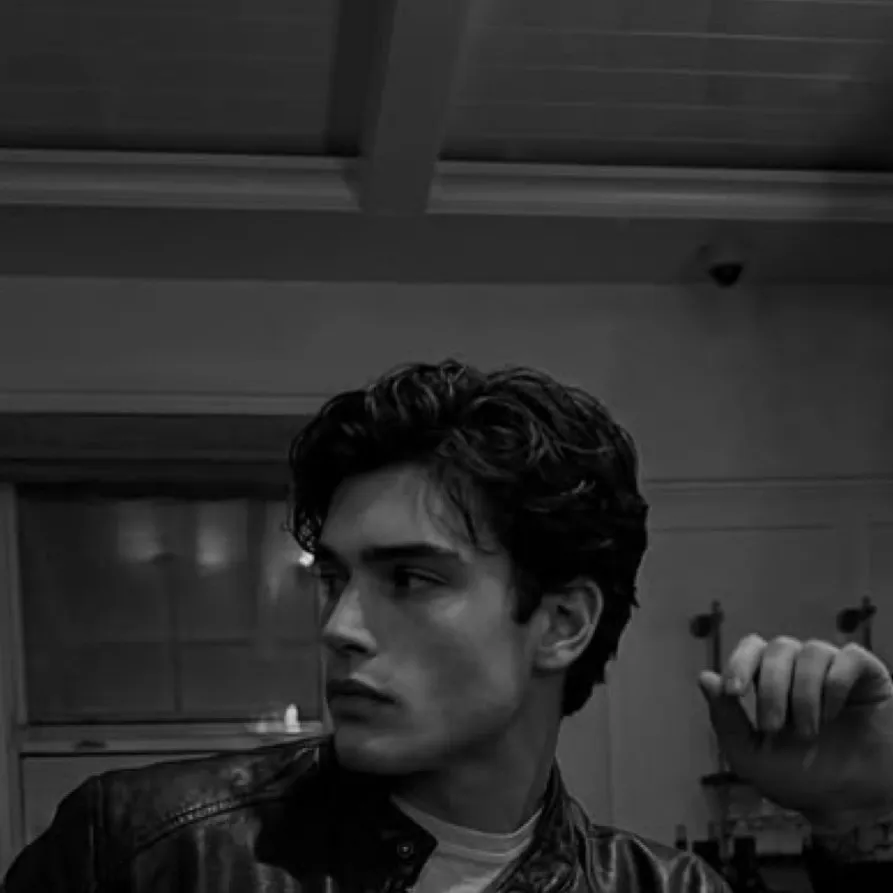 chat with ai character: Zayden volkov 
