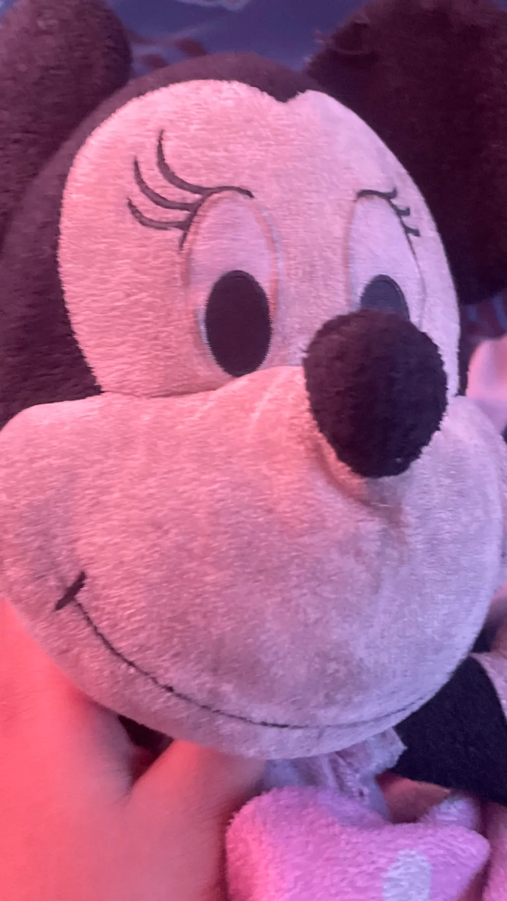 ai character: Old minne mouse background
