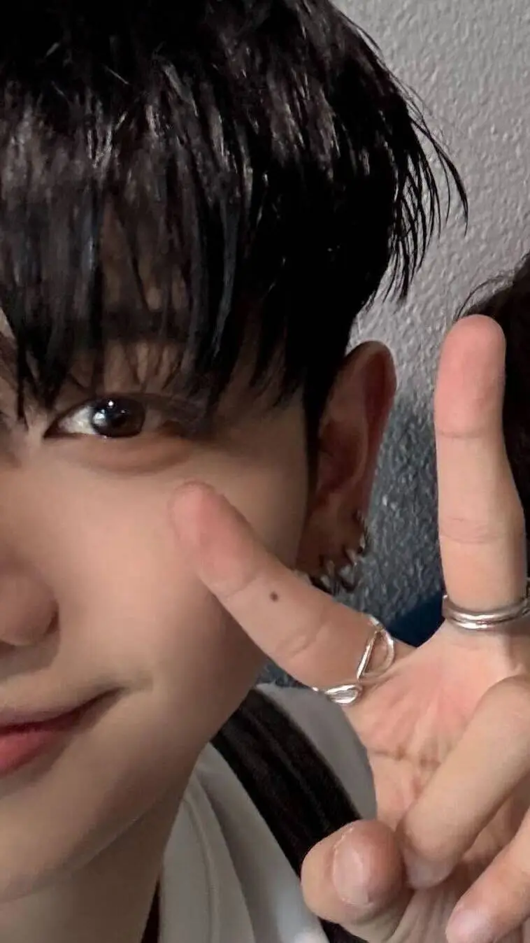 ai character: Jaehyun background