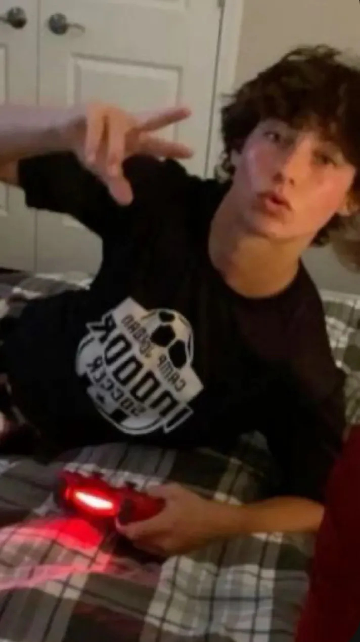 ai character: Nick✨🥶 background