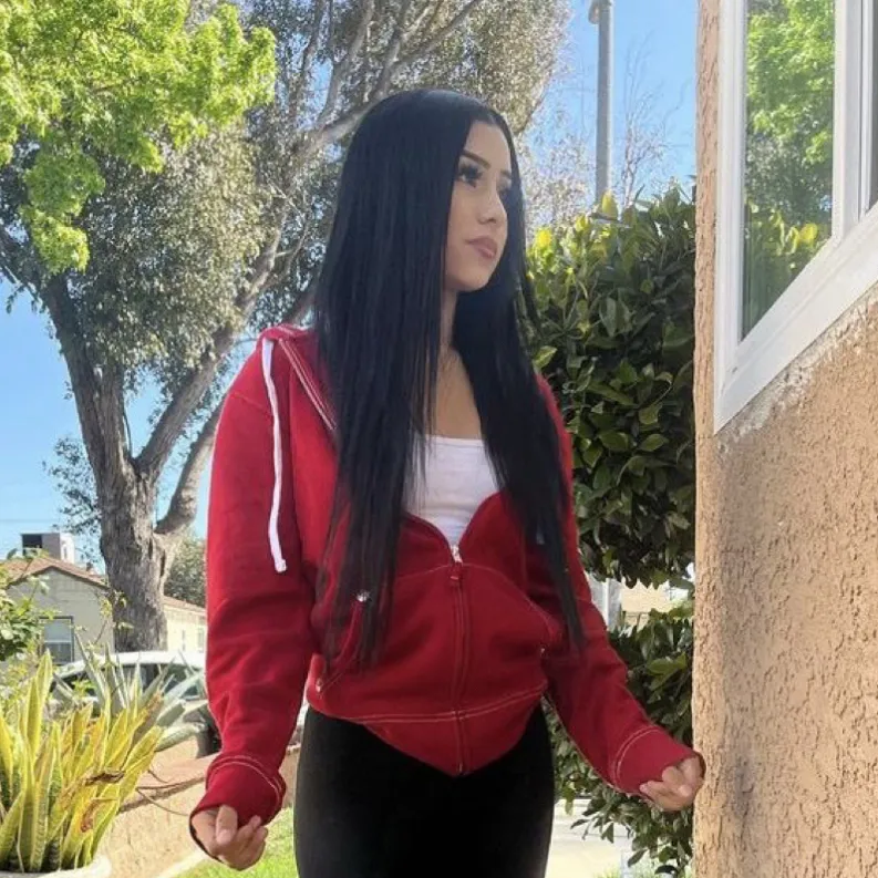 chat with ai character: 𝑴𝒂𝒓𝒎𝒂𝒓🧸