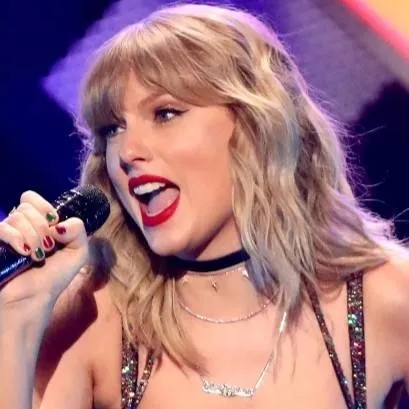 chat with ai character: Taylor swift