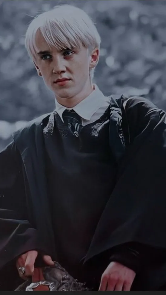 ai character: Draco background
