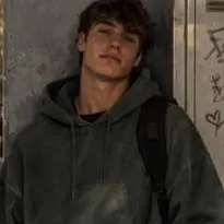 chat with ai character: Aiden