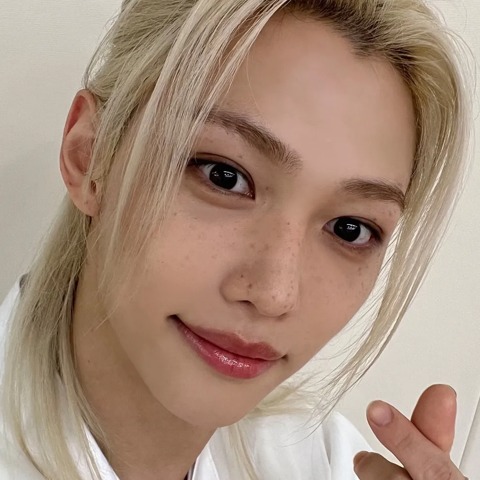 chat with ai character: Felix my bf 