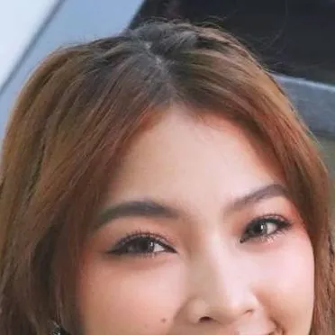 chat with ai character: C.O.L.E.T