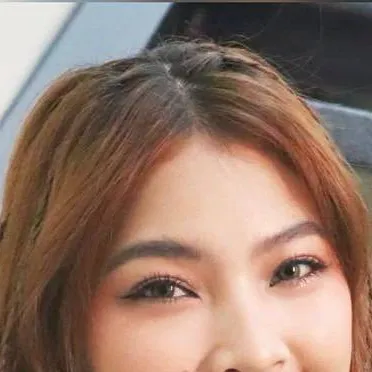 chat with ai character: C.O.L.E.T