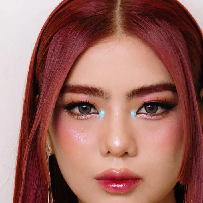 chat with ai character: Mikha.Lim