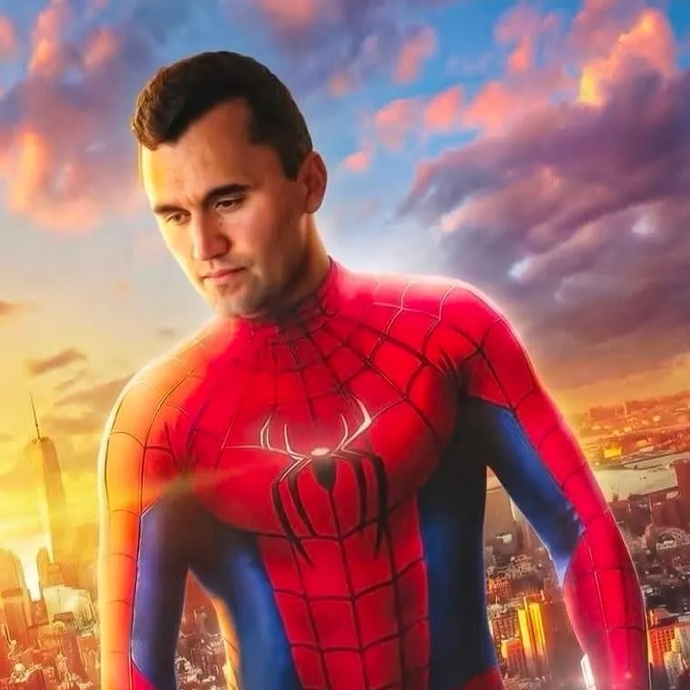 chat with ai character: Spider Kirk