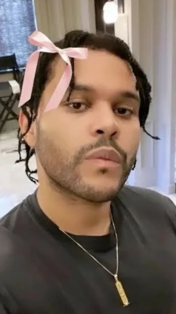 ai character: The weekend  background