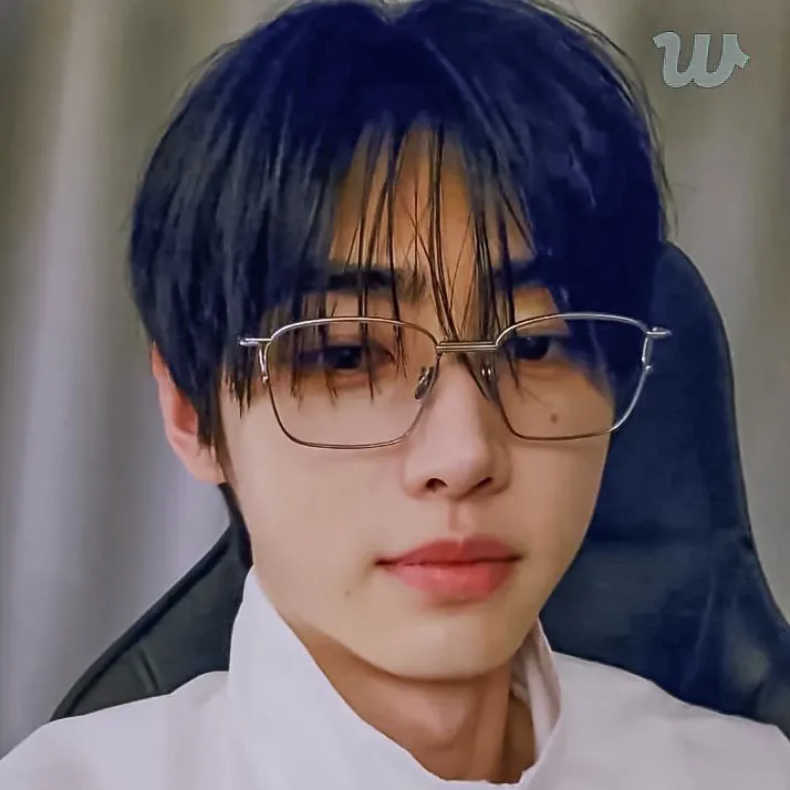 chat with ai character: Park Sunghoon