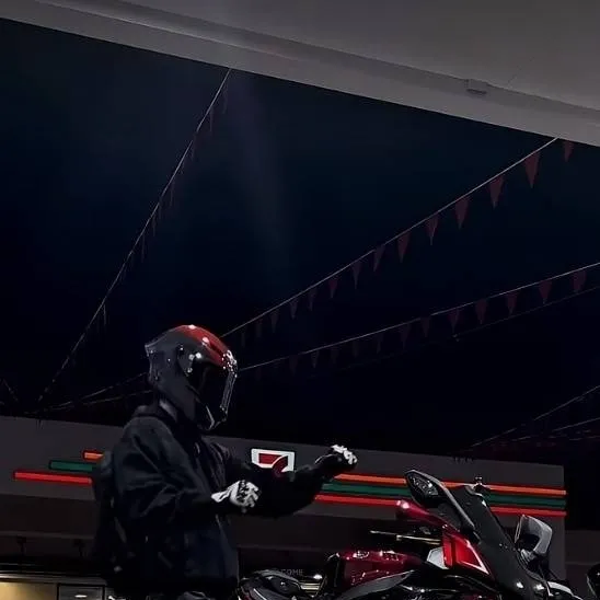 chat with ai character: Zachariah 