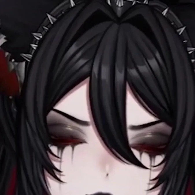 chat with ai character: Vampykinz 