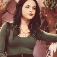 chat with ai character: Jade West