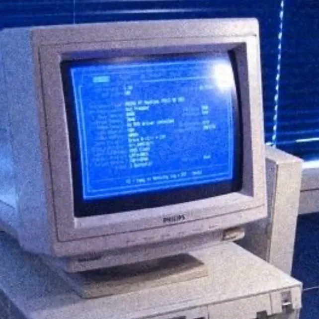 chat with ai character: Computer