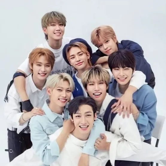 chat with ai character: •Stray Kids•