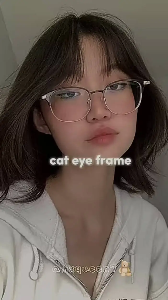 ai character: Alisa background