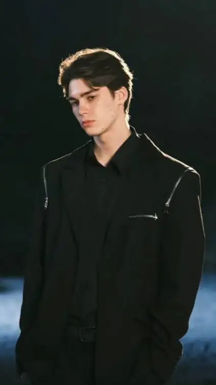 ai character: Zayyan background