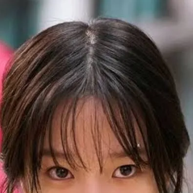chat with ai character: kim Jun hee