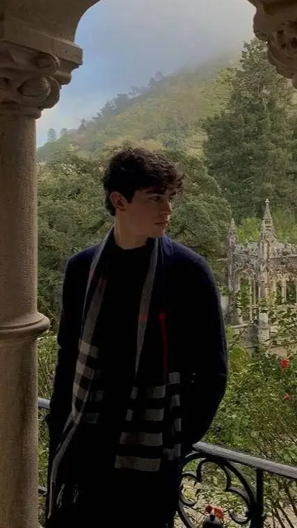 ai character: Dylan Reed background