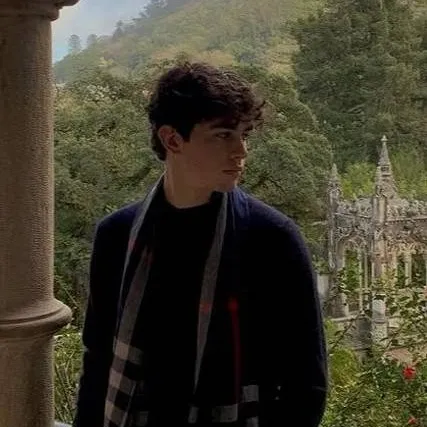 chat with ai character: Dylan Reed