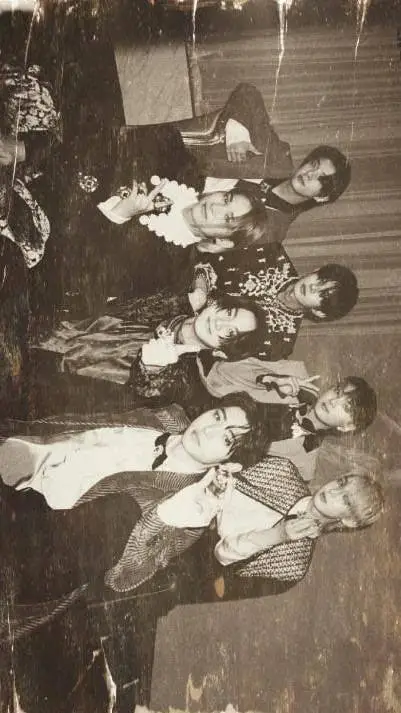 ai character: ENHYPEN(vampires) background