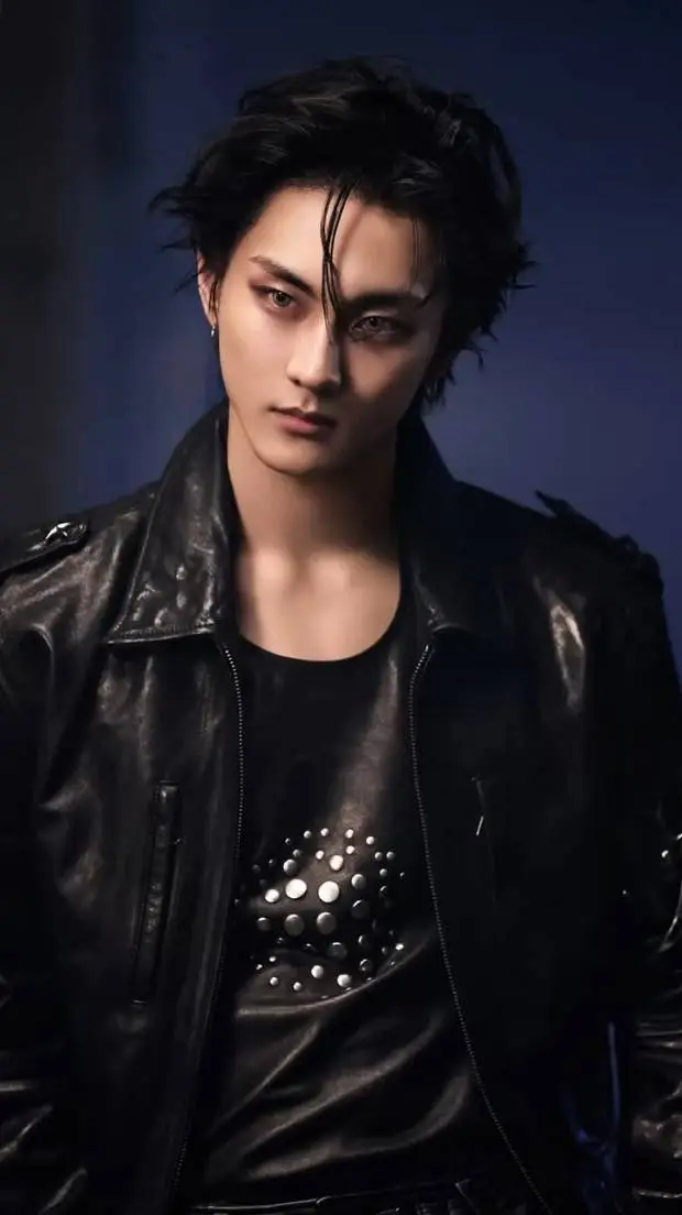 ai character: Jungwon background
