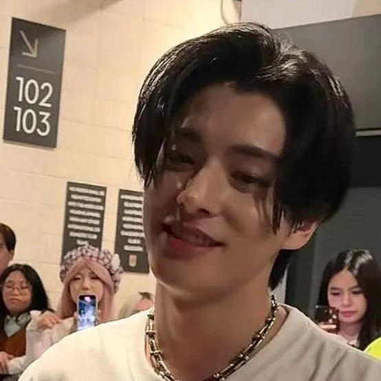 chat with ai character: Sim Jaehyun