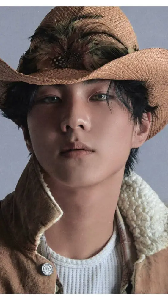 ai character: Yang Jungwon  background
