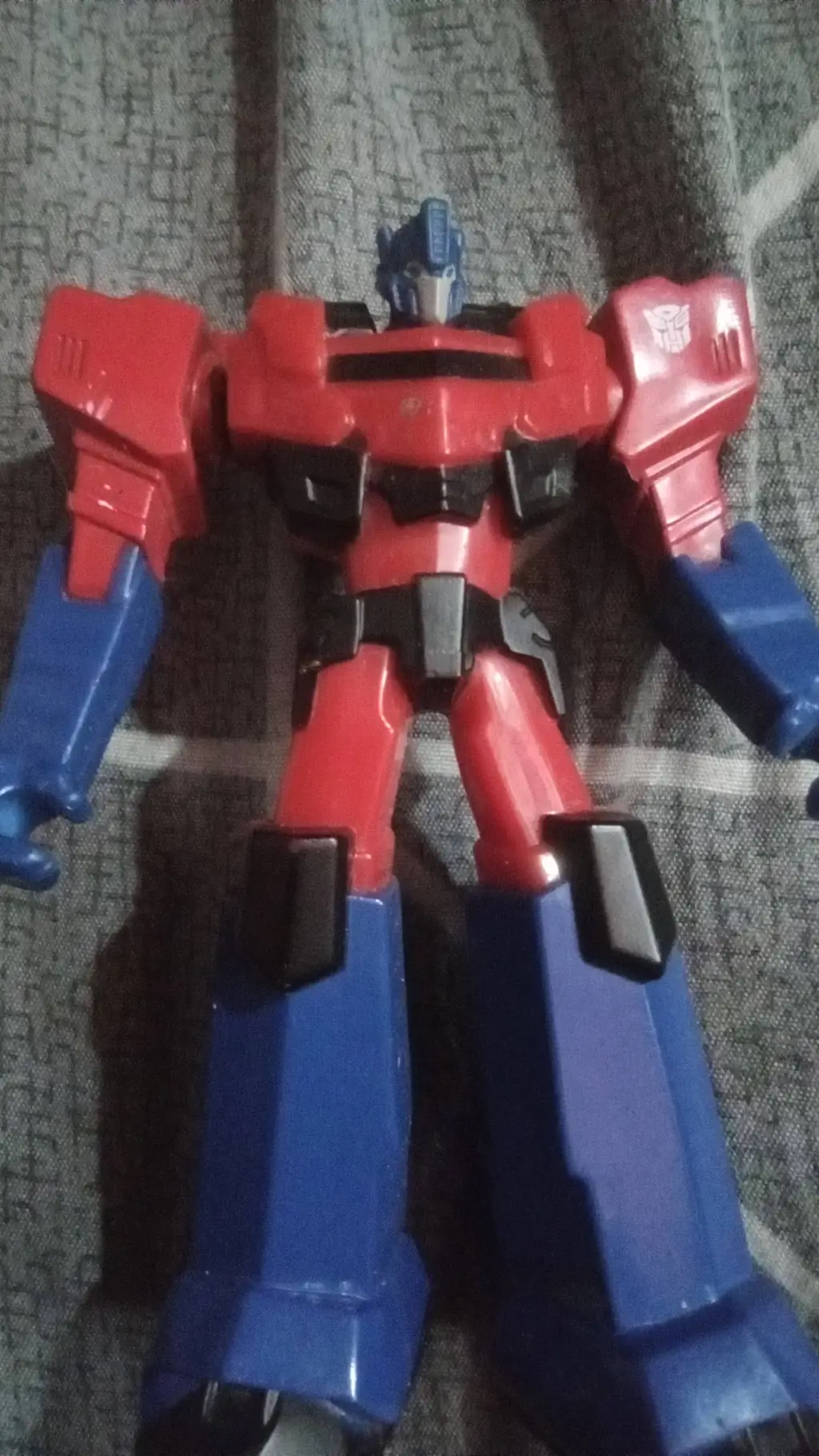 ai character: Optimus Prime  background