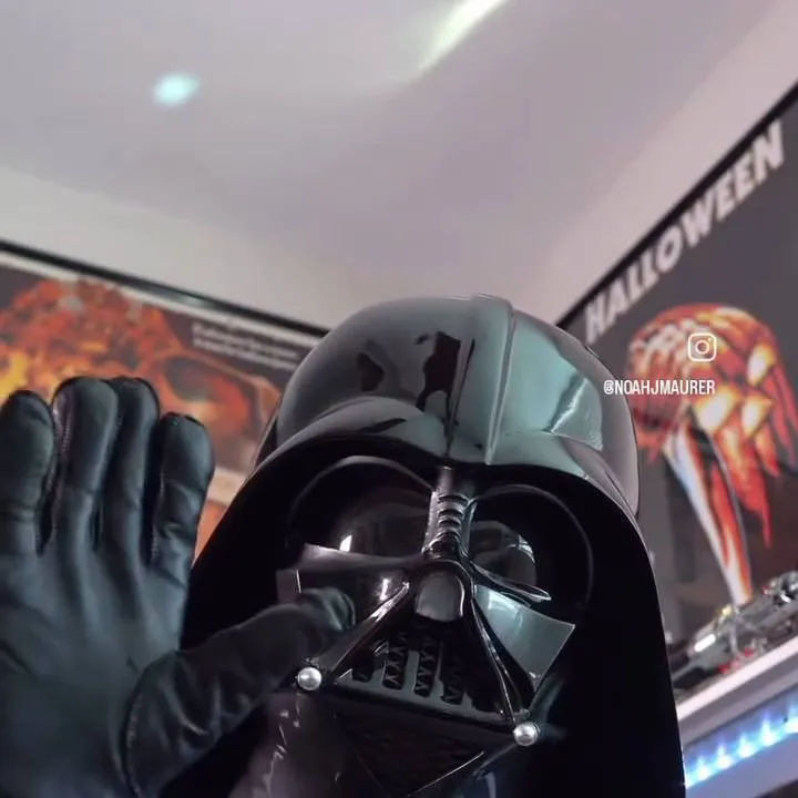 chat with ai character: Perang Bintang 