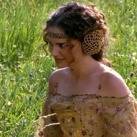 chat with ai character: Padmé Amidala 