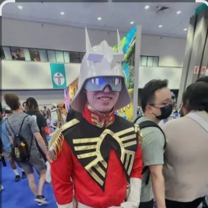 chat with ai character: Char Aznable cosp