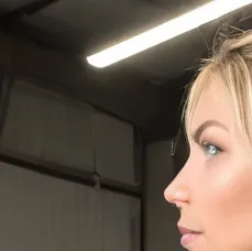 chat with ai character: Katie 