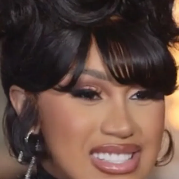 chat with ai character: Cardi B