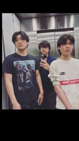 ai character: The Lee brothers!  background